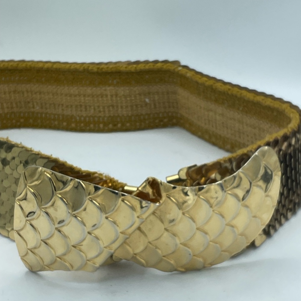 “VINTAGE MCM FISH SCALE GOLD BELT”. - Picture 5 of 16